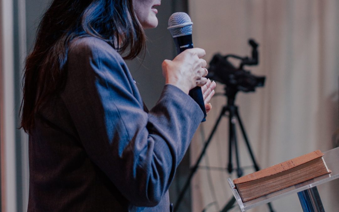 Unlock the Secret to Powerful Public Speaking (Even If You’re Not Confident Yet)